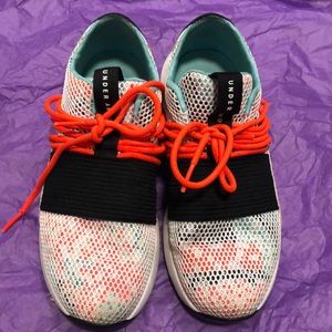 Under Armour Breathe lace